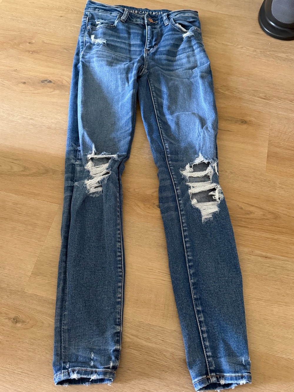 American Eagle Outfitters Distressed High Rise Jegging